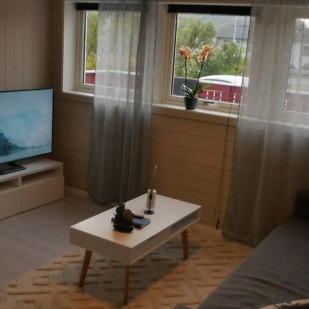 Nyrenovert Leilighet Med Gratis Parkering ليكنيز المظهر الخارجي الصورة